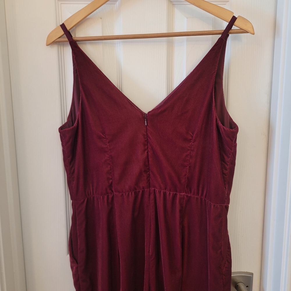 Banana Republic Claret Red Velvet Cropped Jumpsuit Size 6 - Picture 4 of 6